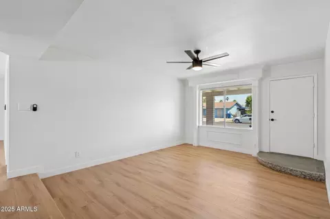 742 E Garnet Ave, Mesa, AZ 85204 photo 5