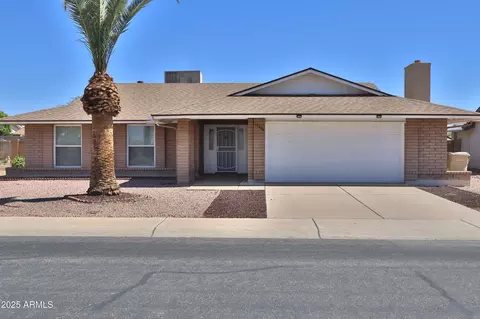 10326 W Harmont Dr, Peoria, AZ 85345