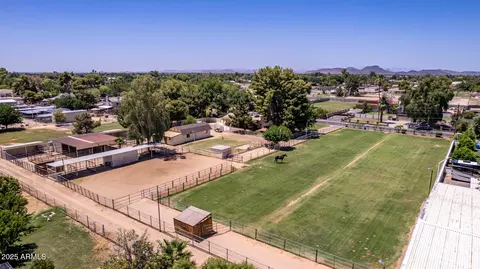 4145 W Banff Ln, Phoenix, AZ 85053