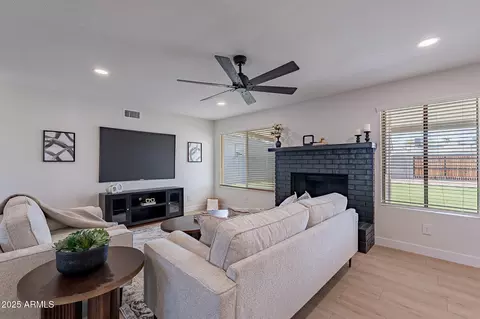 656 E Mesquite Ave, Apache Junction, AZ 85119 photo 9