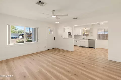 Living - 1407 E Mountain View Rd, Phoenix, AZ 85020 photo 2 of 5