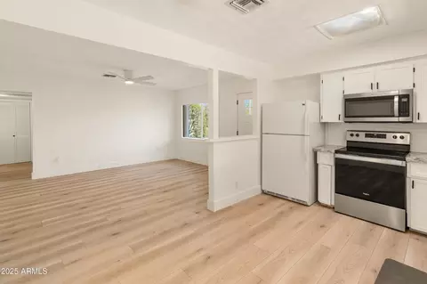 Living - 1407 E Mountain View Rd, Phoenix, AZ 85020 photo 1 of 5