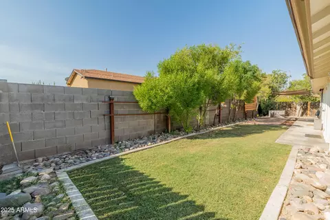 Exterior - 1407 E Mountain View Rd, Phoenix, AZ 85020 photo 8 of 13