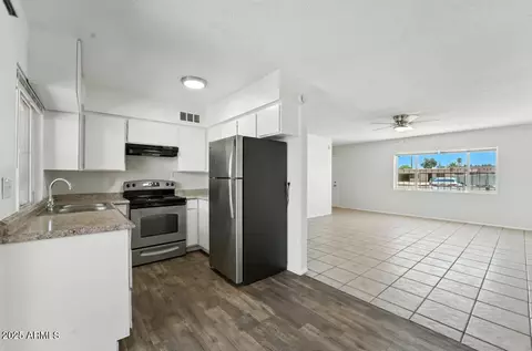 Kitchen - 4625 W Thomas Rd #48, Phoenix, AZ 85031 photo 3 of 3