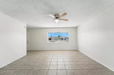 Living - 4625 W Thomas Rd #48, Phoenix, AZ 85031 photo 4 of 6