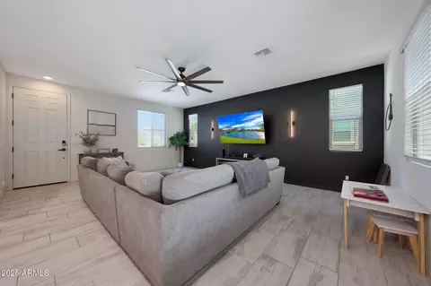 Living - 5805 W Warner St, Phoenix, AZ 85043 photo 2 of 3