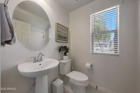 Bath - 5805 W Warner St, Phoenix, AZ 85043 photo 1 of 4