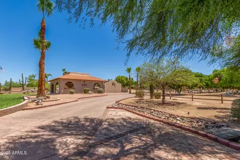 Exterior - 8043 E Laurel St, Mesa, AZ 85207 photo 11 of 39
