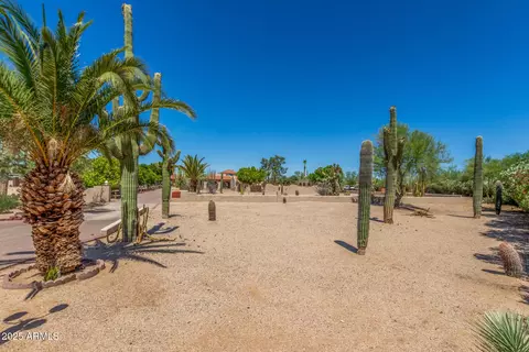 Exterior - 8043 E Laurel St, Mesa, AZ 85207 photo 18 of 39