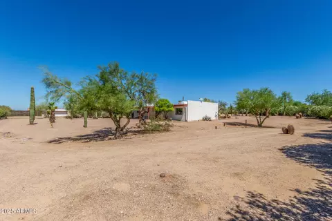 Exterior - 8043 E Laurel St, Mesa, AZ 85207 photo 17 of 39