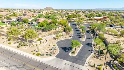 View/Area - 8043 E Laurel St, Mesa, AZ 85207 photo 1 of 8