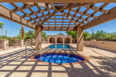 8043 E Laurel St, Mesa, AZ 85207