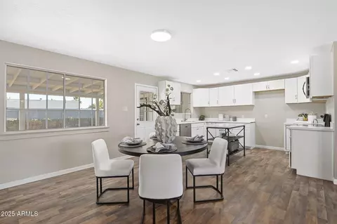 Dining - 6223 W Earll Dr, Phoenix, AZ 85033 photo 2 of 2