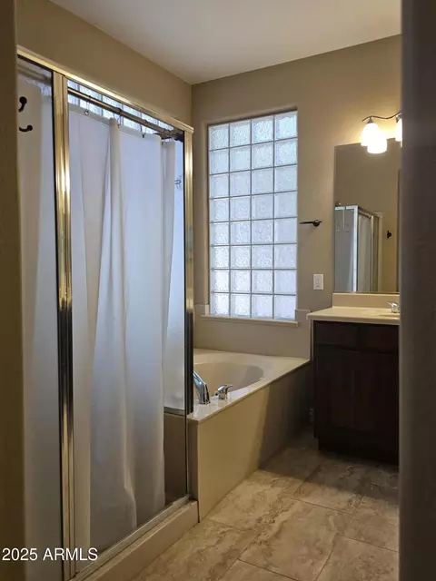 Bath - 549 E Benrich Dr, Gilbert, AZ 85295 photo 4 of 5