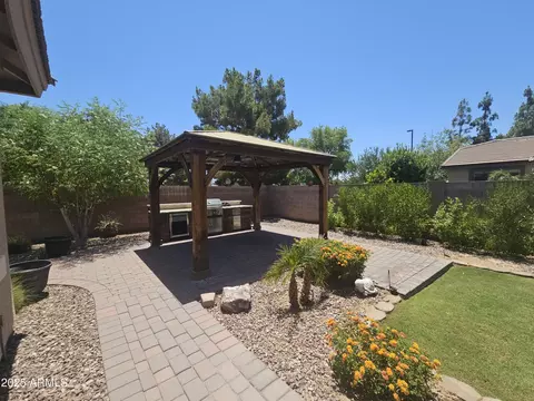 Exterior - 549 E Benrich Dr, Gilbert, AZ 85295 photo 4 of 11