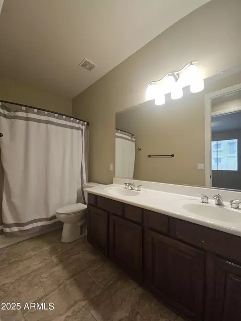 Bath - 549 E Benrich Dr, Gilbert, AZ 85295 photo 3 of 5