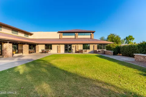 Exterior - 4637 E Narrowleaf Dr, Gilbert, AZ 85298 photo 12 of 13