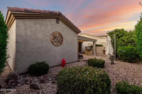 Exterior - 4637 E Narrowleaf Dr, Gilbert, AZ 85298 photo 7 of 13