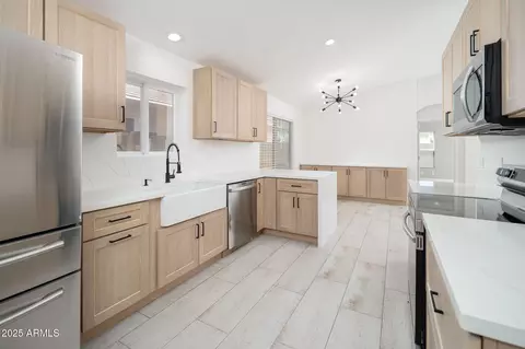 21632 N 48th St, Phoenix, AZ 85054