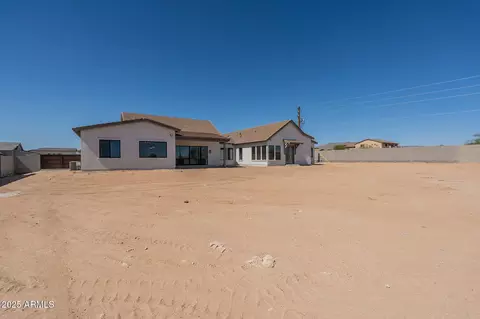 Exterior - 2095 N 77th Pl, Mesa, AZ 85207 photo 5 of 7