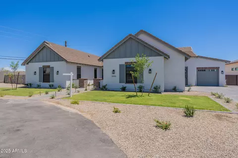 Exterior - 2095 N 77th Pl, Mesa, AZ 85207 photo 3 of 7