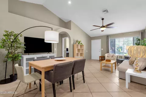 823 W Kyle Ct, Gilbert, AZ 85233 photo 8