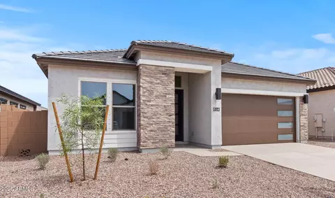 490 E Aurora Dr, San Tan Valley, AZ 85140