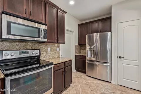 Kitchen - 7726 E Baseline Rd #125, Mesa, AZ 85209 photo 2 of 2