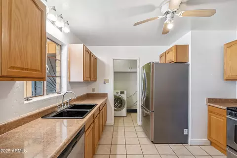 2913 Earll Dr, Phoenix, AZ 85016 photo 16