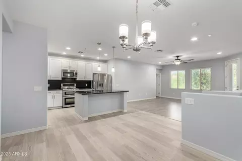 Entry Way - 5550 N 16th St #166, Phoenix, AZ 85016 photo 1 of 2