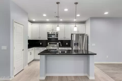 Kitchen - 5550 N 16th St #166, Phoenix, AZ 85016 photo 1 of 2