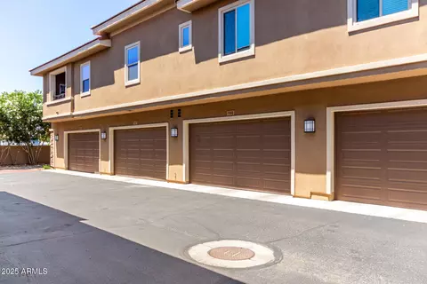 Exterior - 5550 N 16th St #166, Phoenix, AZ 85016 photo 1 of 6