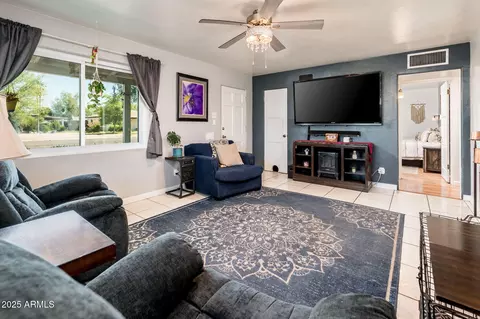 Living - 2221 W Mitchell Dr, Phoenix, AZ 85015 photo 2 of 3