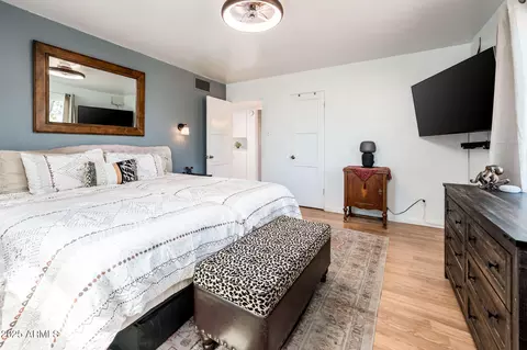 Bedroom - 2221 W Mitchell Dr, Phoenix, AZ 85015 photo 3 of 4
