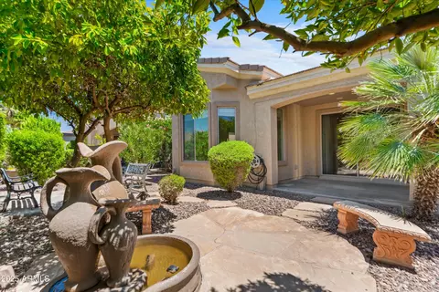 Exterior - 4528 E Donato Dr, Gilbert, AZ 85298 photo 4 of 11