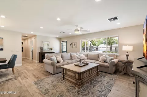 4010 E Coolidge St, Phoenix, AZ 85018 photo 8