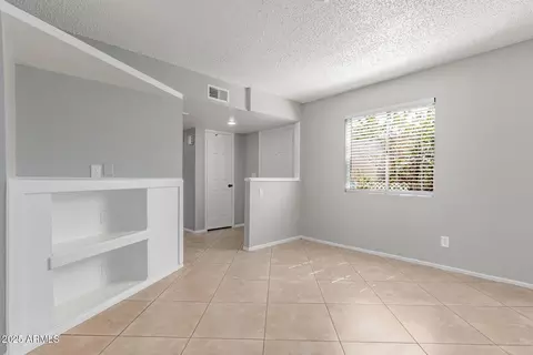 2846 N 46th Ave #9, Phoenix, AZ 85035 photo 9