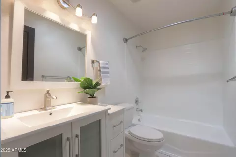 Bath - 1131 N Cherry --, Mesa, AZ 85201 photo 1 of 3