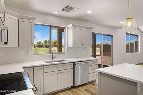 1236 S Boulder St #C, Gilbert, AZ 85296 photo 3