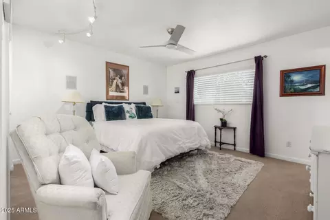Bedroom - 2843 E Captain Dreyfus Ave, Phoenix, AZ 85032 photo 5 of 6