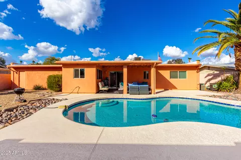 Exterior - 2843 E Captain Dreyfus Ave, Phoenix, AZ 85032 photo 6 of 8