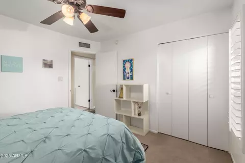 Bedroom - 2843 E Captain Dreyfus Ave, Phoenix, AZ 85032 photo 4 of 6