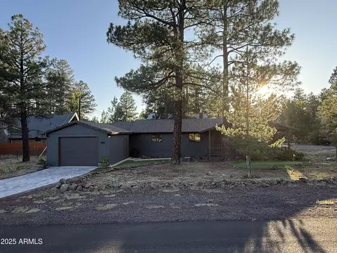 880 E Oak Dr, Munds Park, AZ 86017