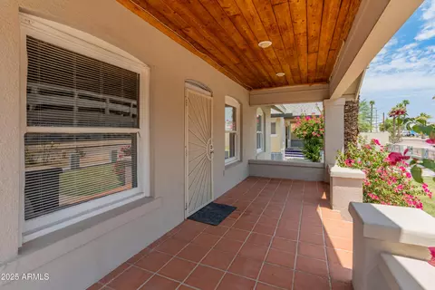 122 N 9th Ave, Phoenix, AZ 85007