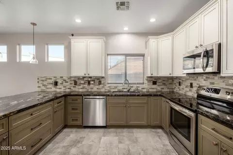 1918 E Megan St, Gilbert, AZ 85295 photo 16
