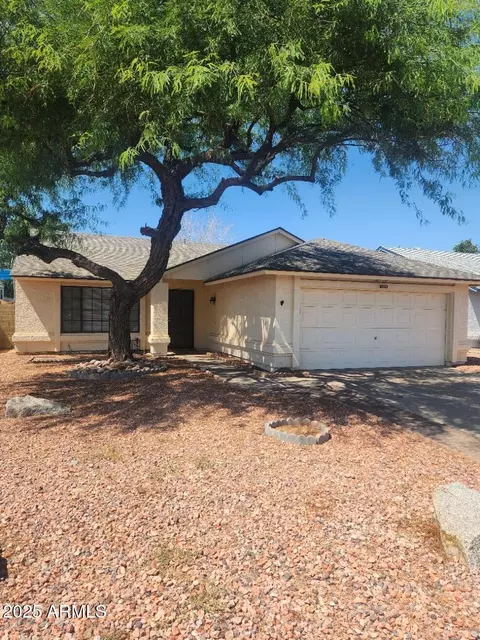 3329 W Ross Ave W, Phoenix, AZ 85027