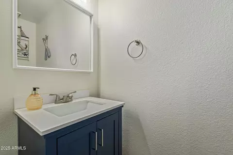 Bath - 3064 E Michelle Way, Gilbert, AZ 85234 photo 4 of 5