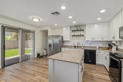 Kitchen - 3064 E Michelle Way, Gilbert, AZ 85234 photo 2 of 4