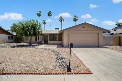 5227 W Acapulco Ln, Glendale, AZ 85306