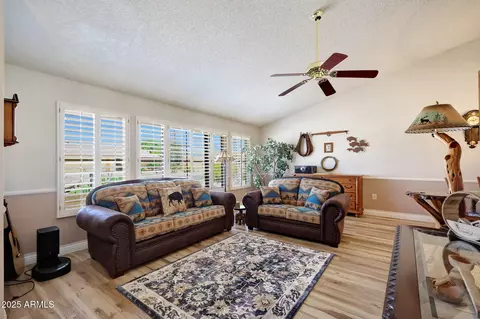 13803 W Oak Glen Dr, Sun City West, AZ 85375